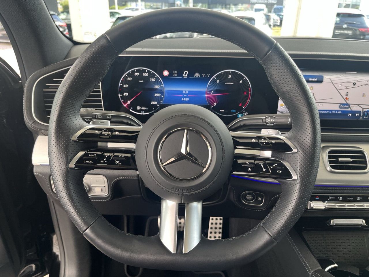 Mercedes-Benz GLS – Bild 12