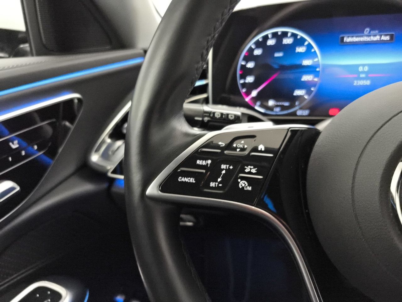 Mercedes-Benz E-Klasse – Bild 17