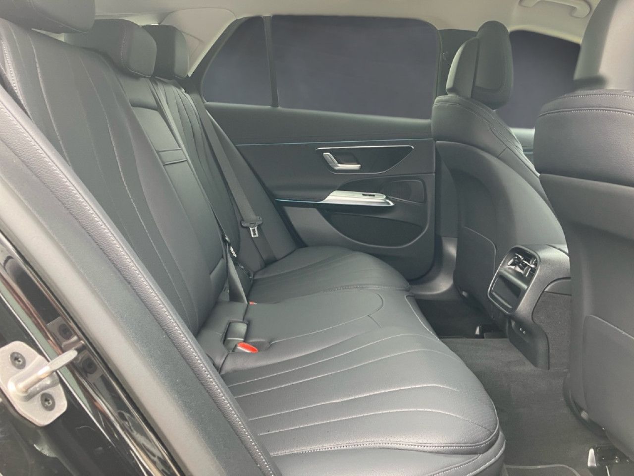Mercedes-Benz E-Klasse – Bild 14