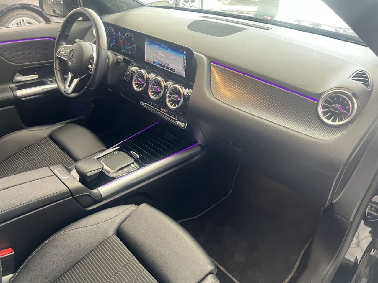 Photo du v&eacute;hicule 11 / 18