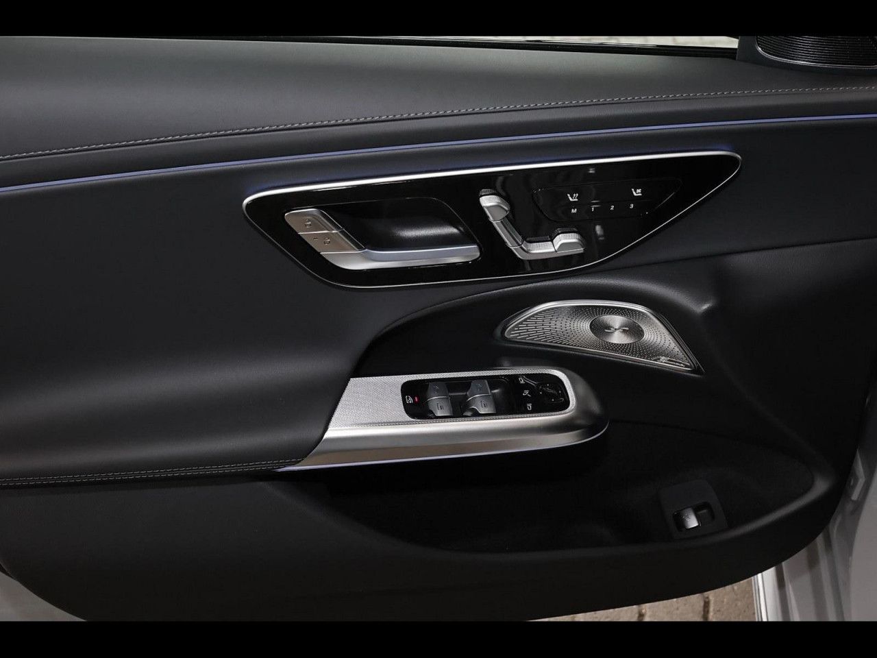 Mercedes-Benz E-Klasse – Bild 12