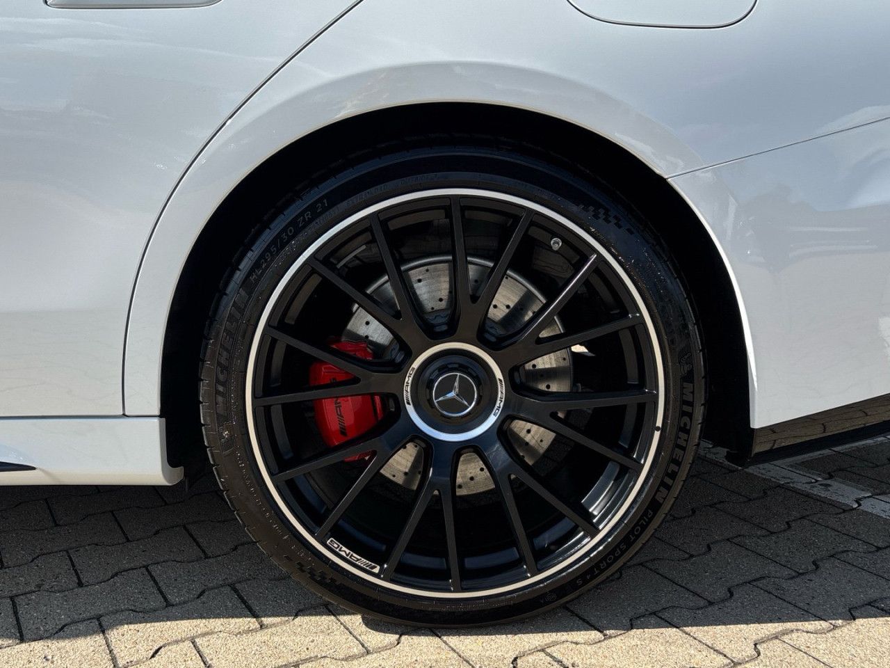 Mercedes-Benz E-Klasse – Bild 13