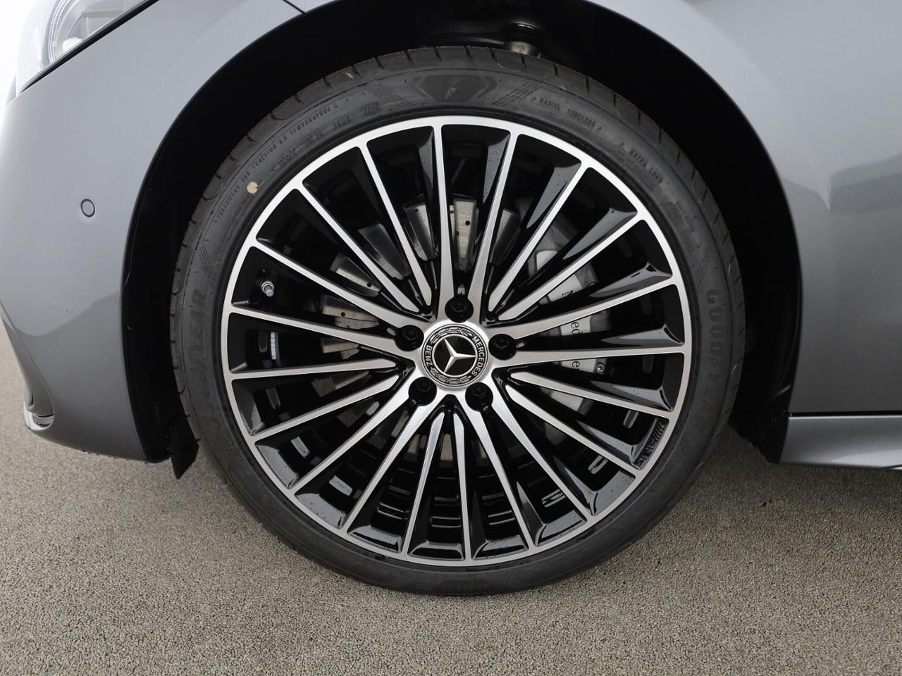Mercedes-Benz C-Klasse – Bild 16