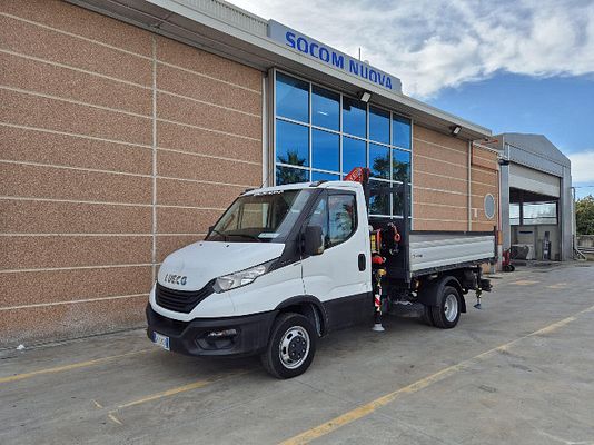 Vehicle image 1 / 7