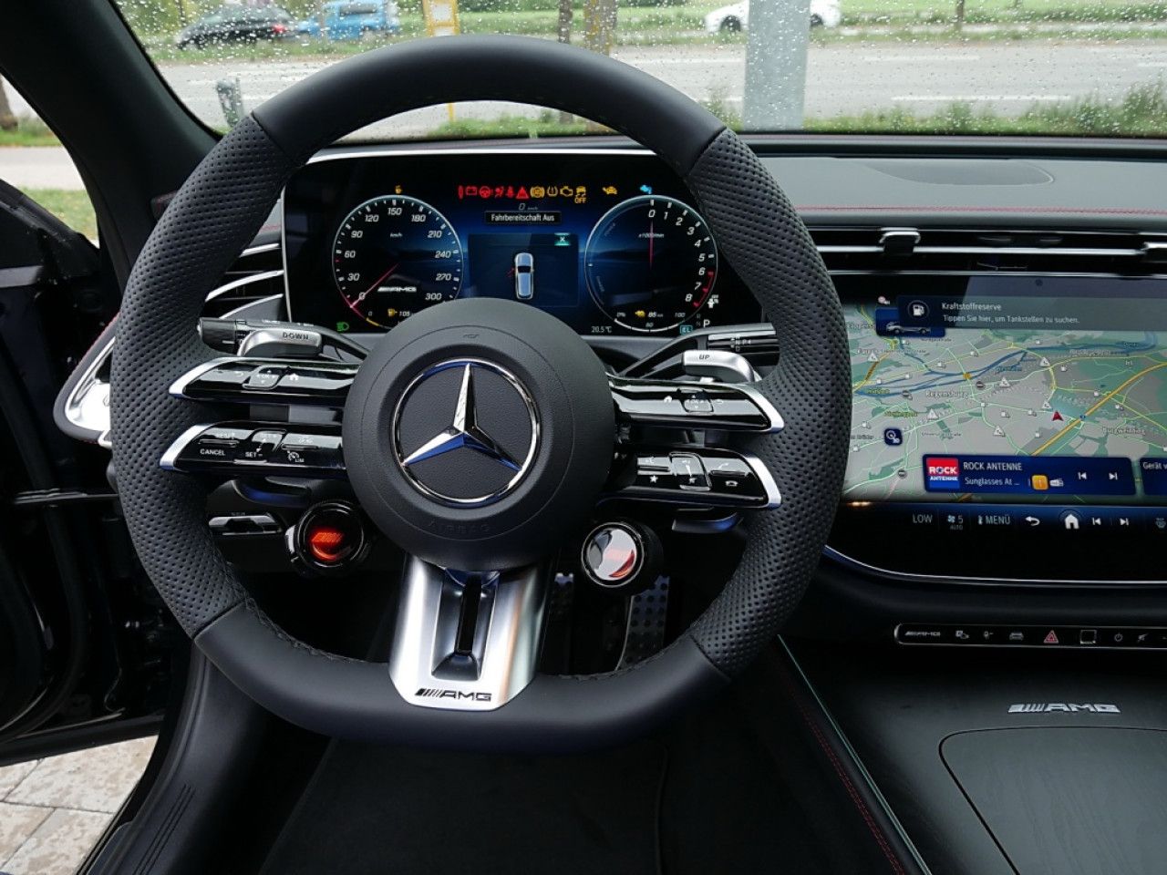 Mercedes-Benz E-Klasse – Bild 10