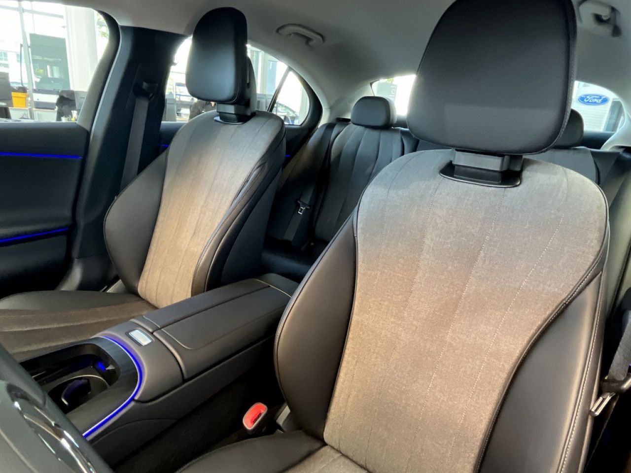 Mercedes-Benz E-Klasse – Bild 16