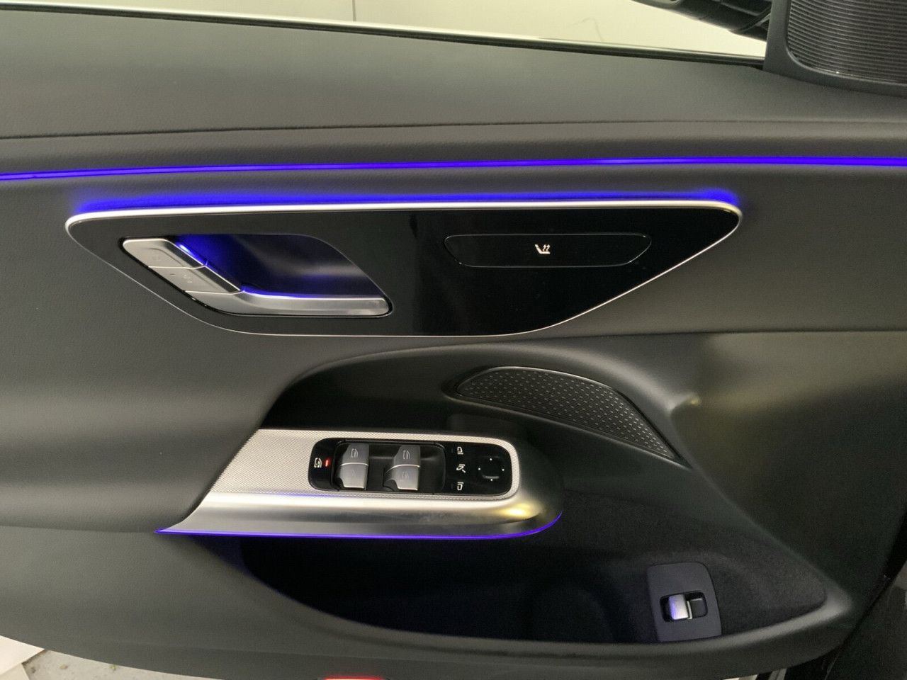Mercedes-Benz E-Klasse – Bild 12