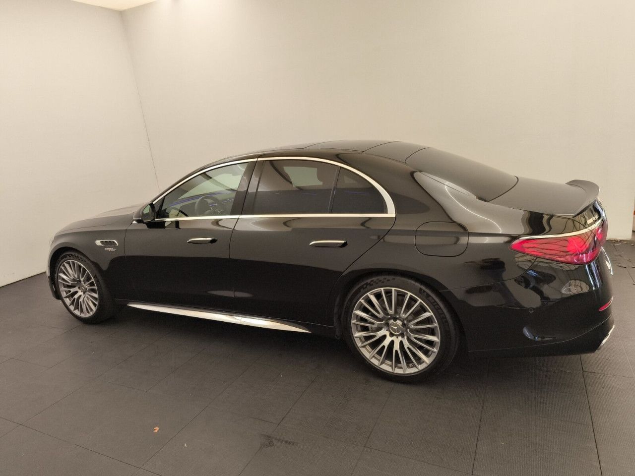 Mercedes-Benz E-Klasse – Bild 9