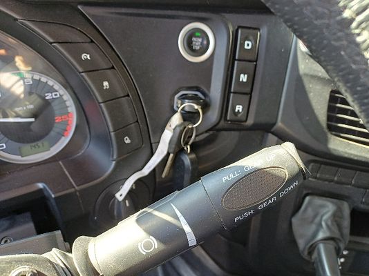 Vehicle image 6 / 15