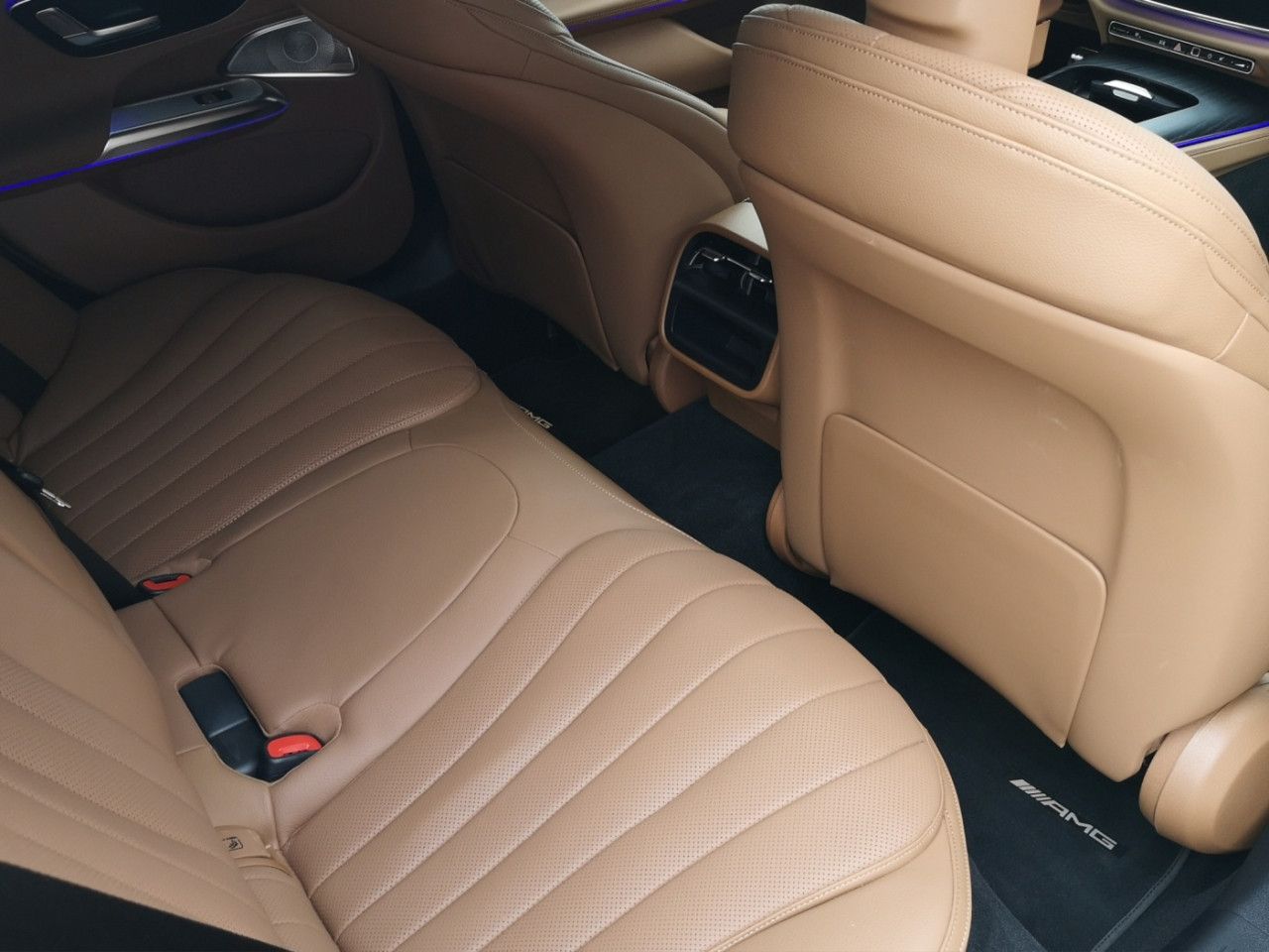 Mercedes-Benz E-Klasse – Bild 16