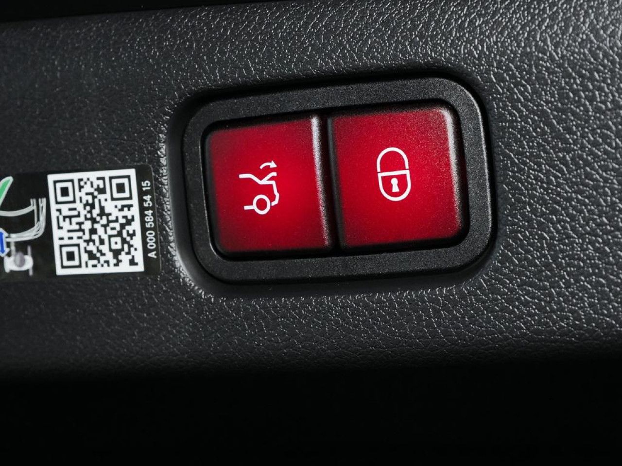 Mercedes-Benz E-Klasse – Bild 18