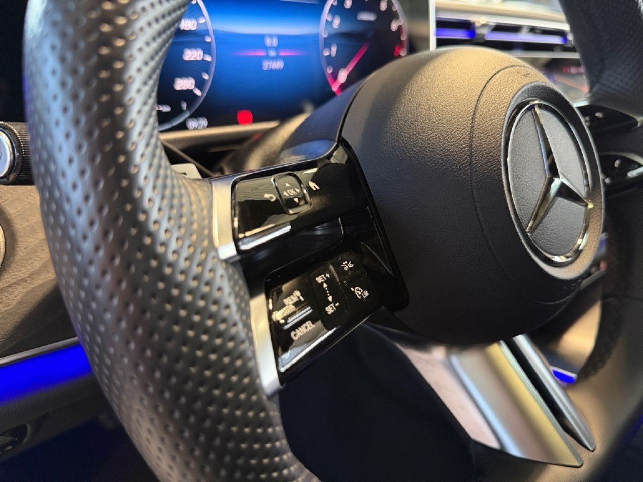 Mercedes-Benz E-Klasse – Bild 3