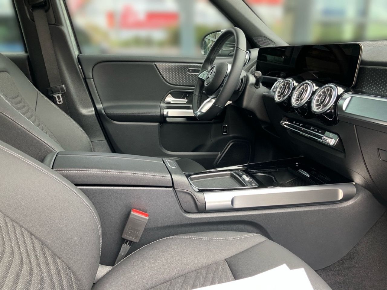 Mercedes-Benz GLB – Bild 8