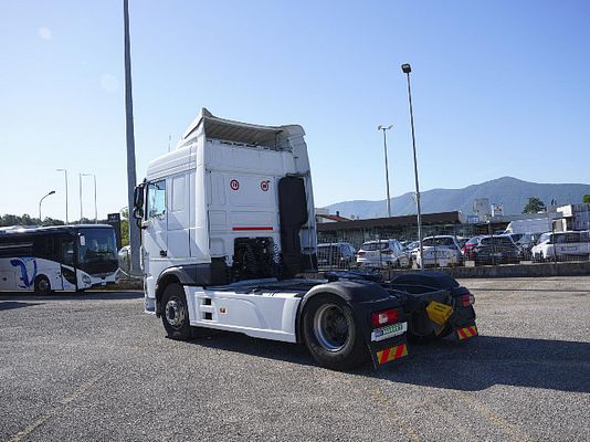 Vehicle image 7 / 14