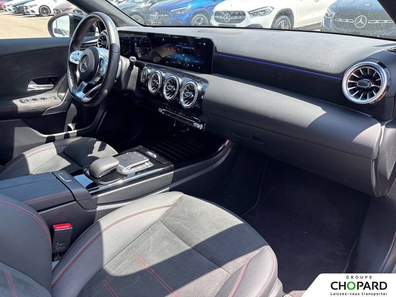 Photo du v&eacute;hicule 13 / 18