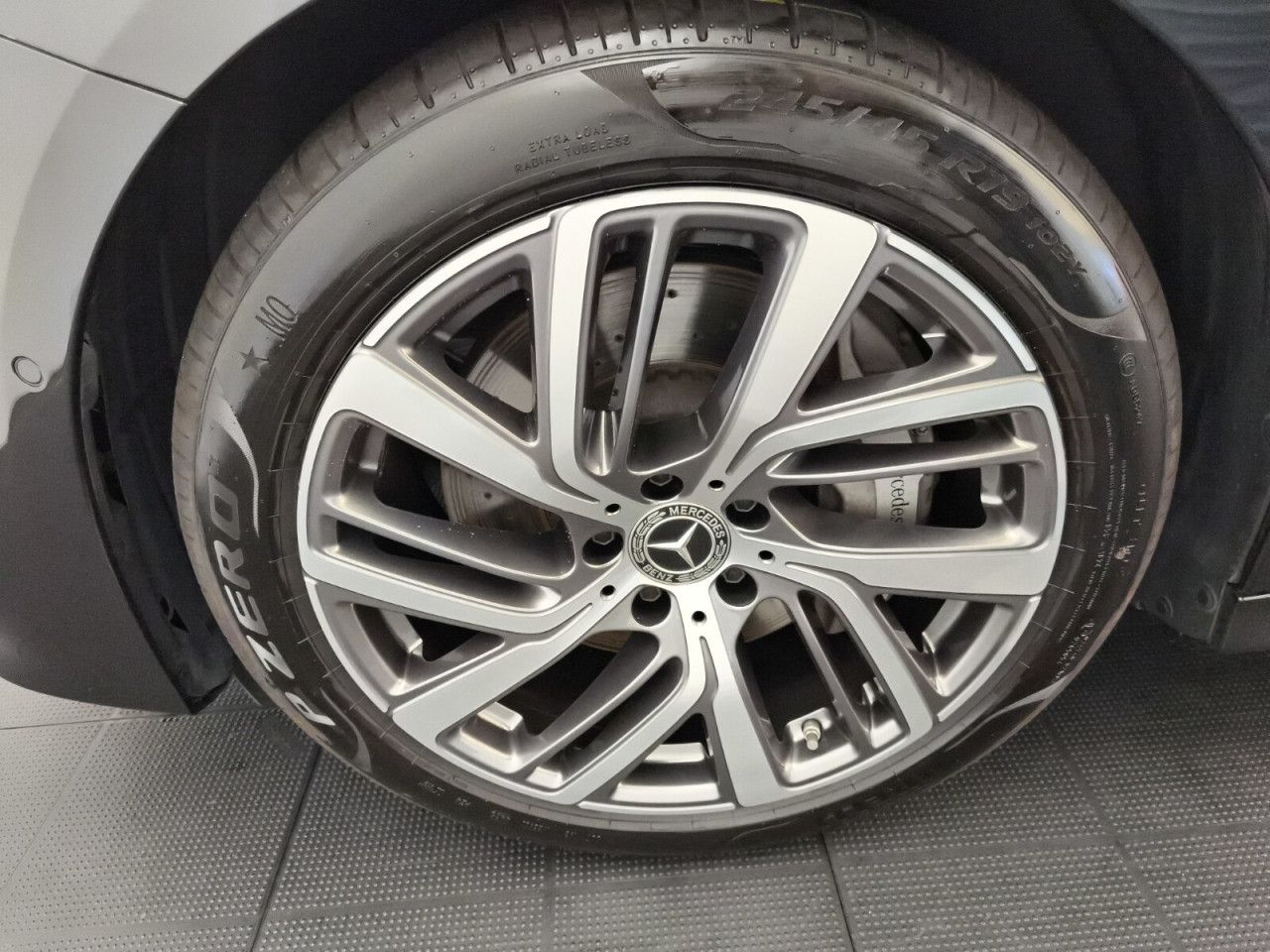 Mercedes-Benz E-Klasse – Bild 10