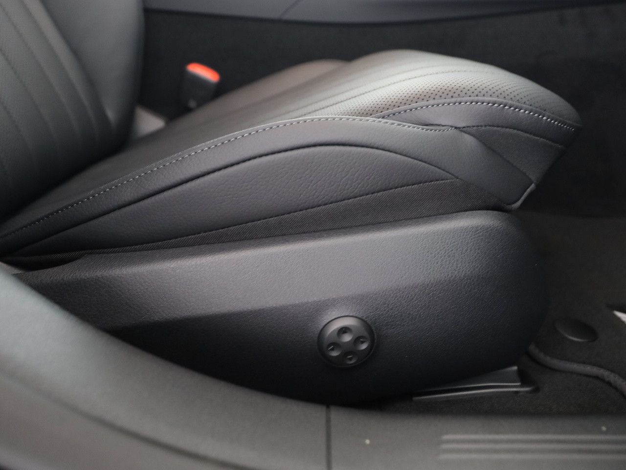 Mercedes-Benz E-Klasse – Bild 17