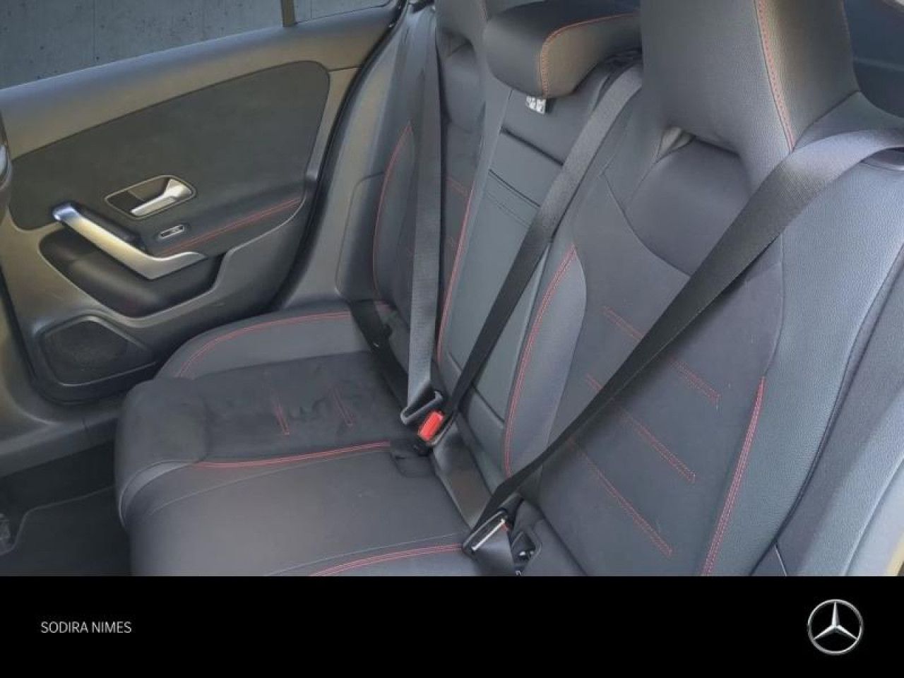 Photo du v&eacute;hicule 13 / 18