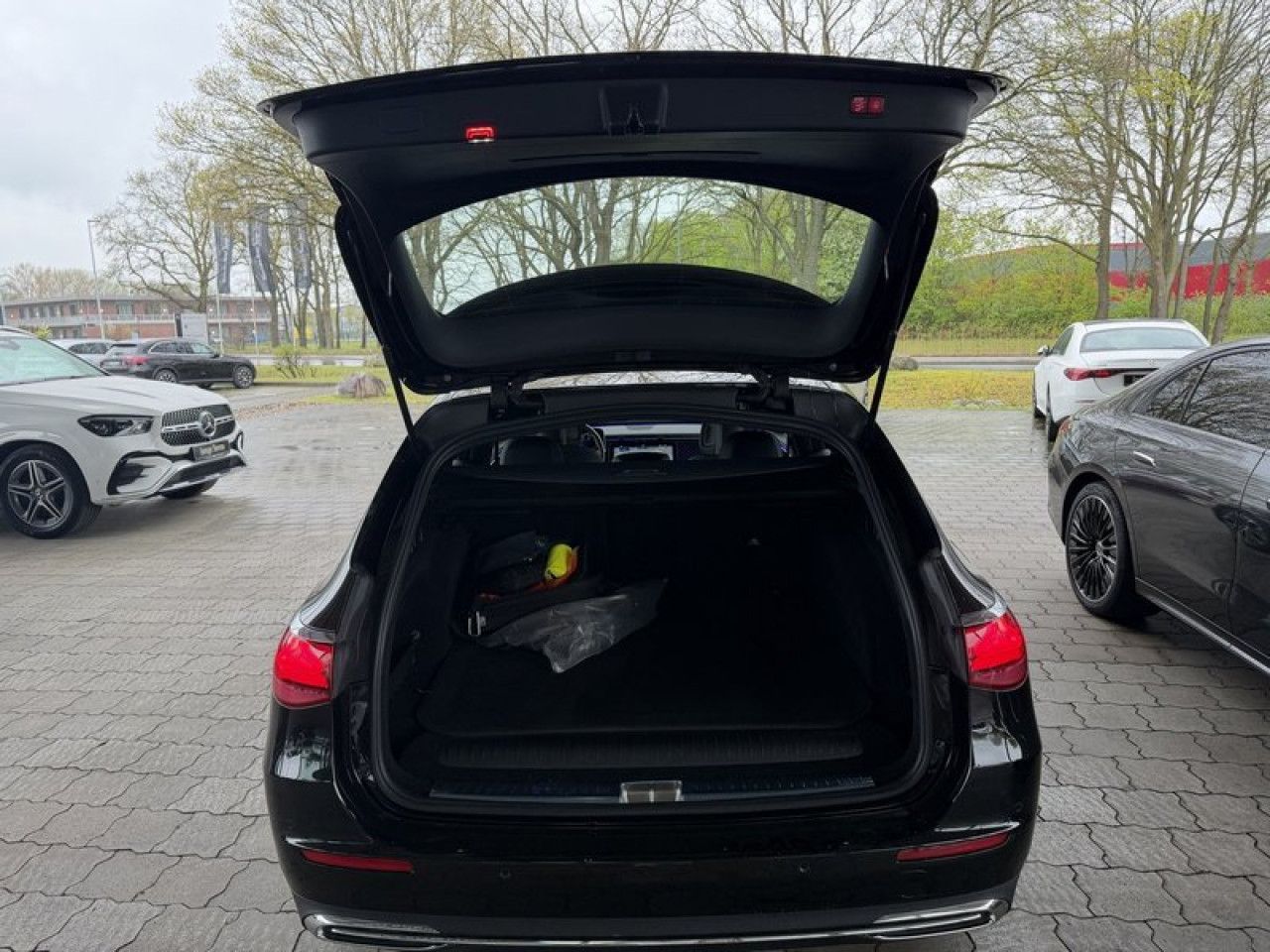 Mercedes-Benz E-Klasse – Bild 11