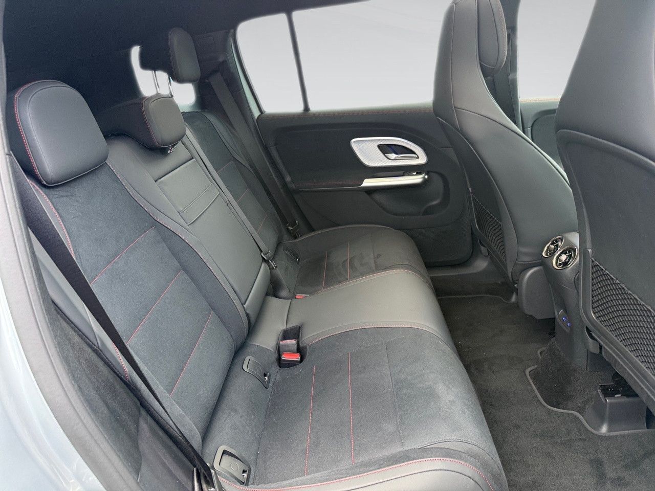 Mercedes-Benz GLB – Bild 12