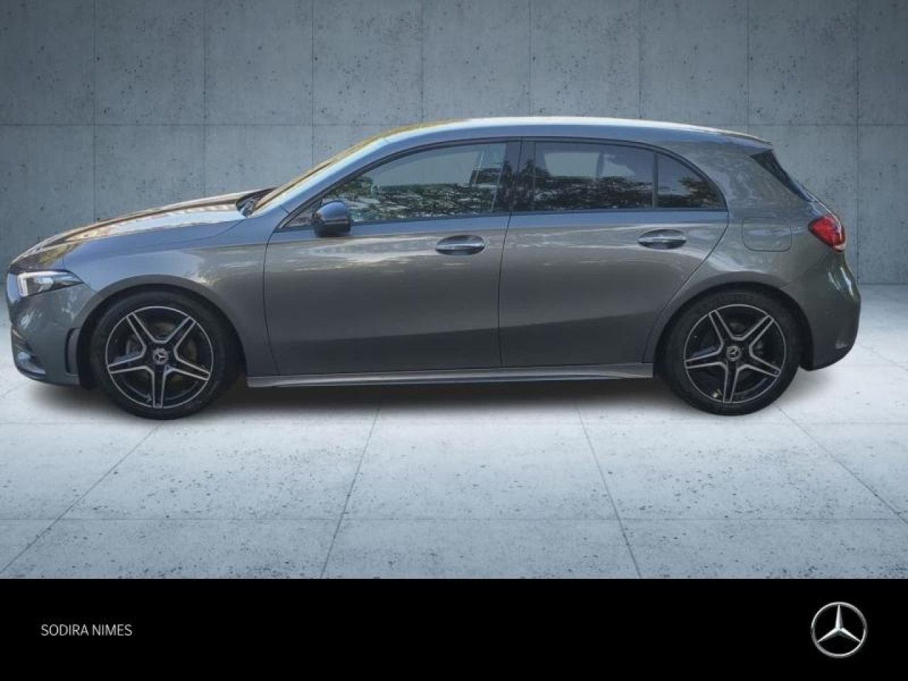 Photo du v&eacute;hicule 3 / 18