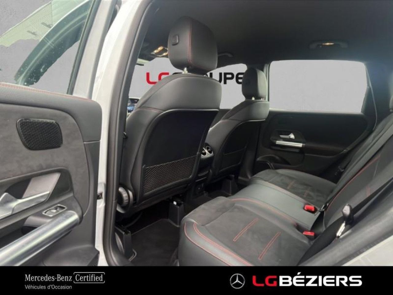 Photo du v&eacute;hicule 11 / 18