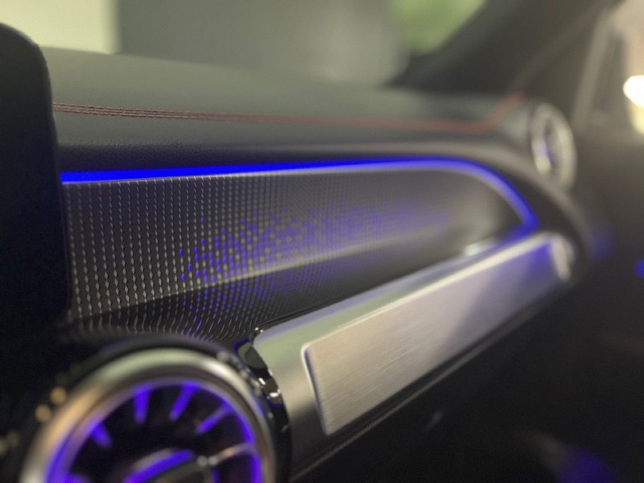 Photo du v&eacute;hicule 16 / 18