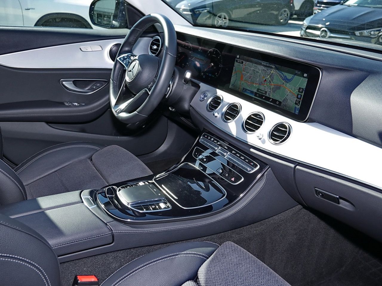 Mercedes-Benz E-Klasse – Bild 4