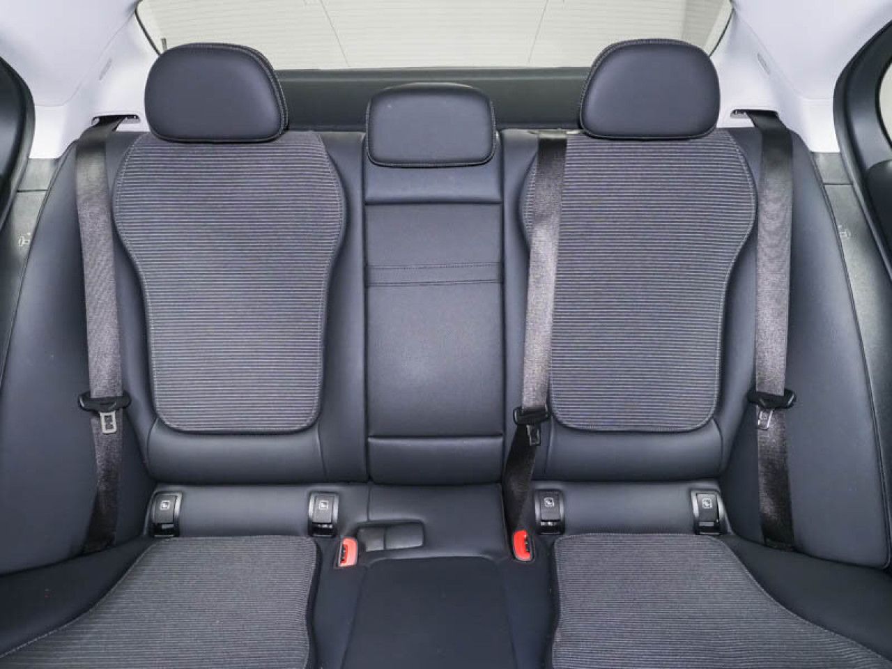 Mercedes-Benz C-Klasse – Bild 10