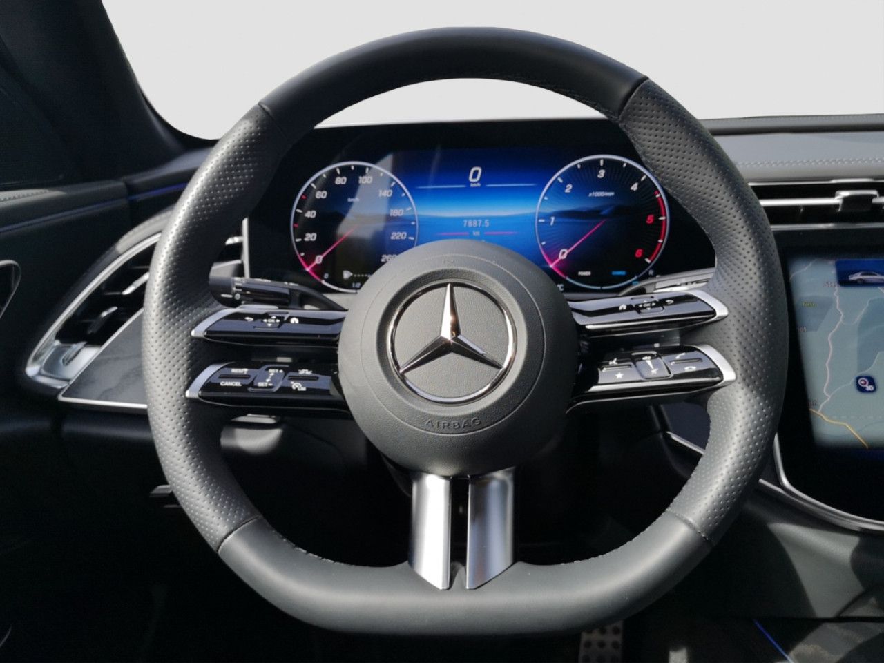 Mercedes-Benz E-Klasse – Bild 10