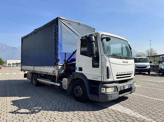 Vehicle image 7 / 13
