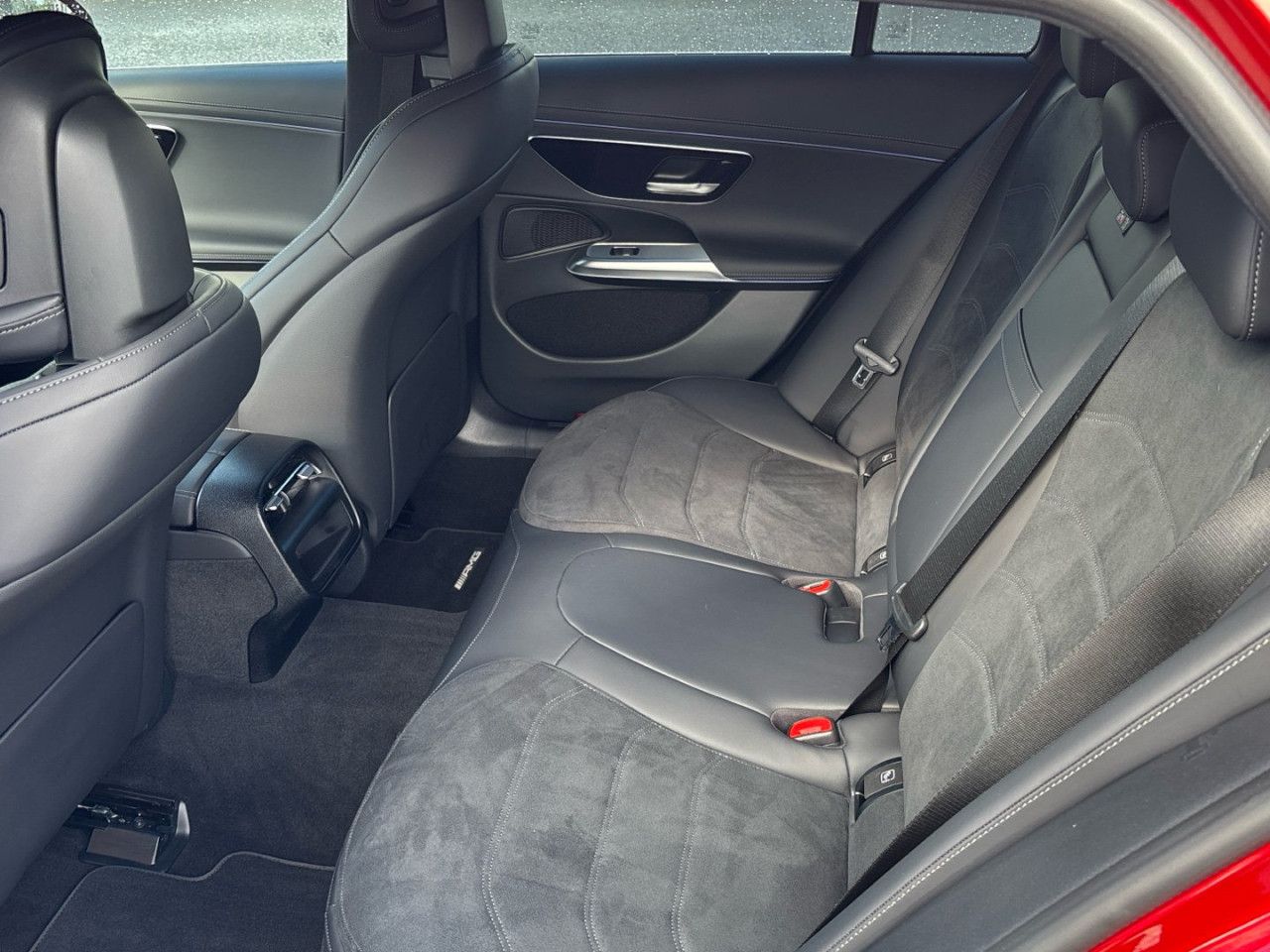 Mercedes-Benz E-Klasse – Bild 18