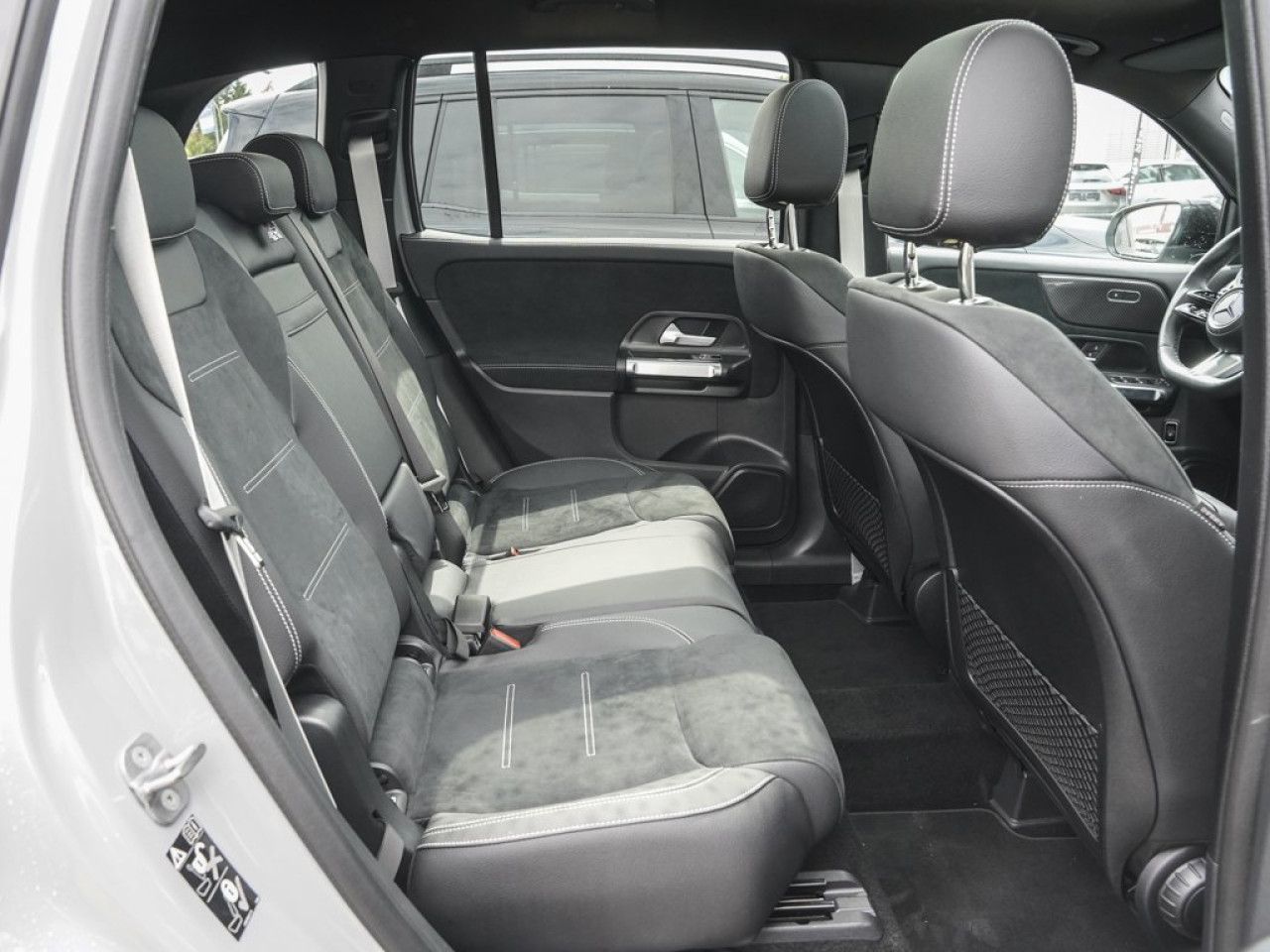 Mercedes-Benz GLB – Bild 12