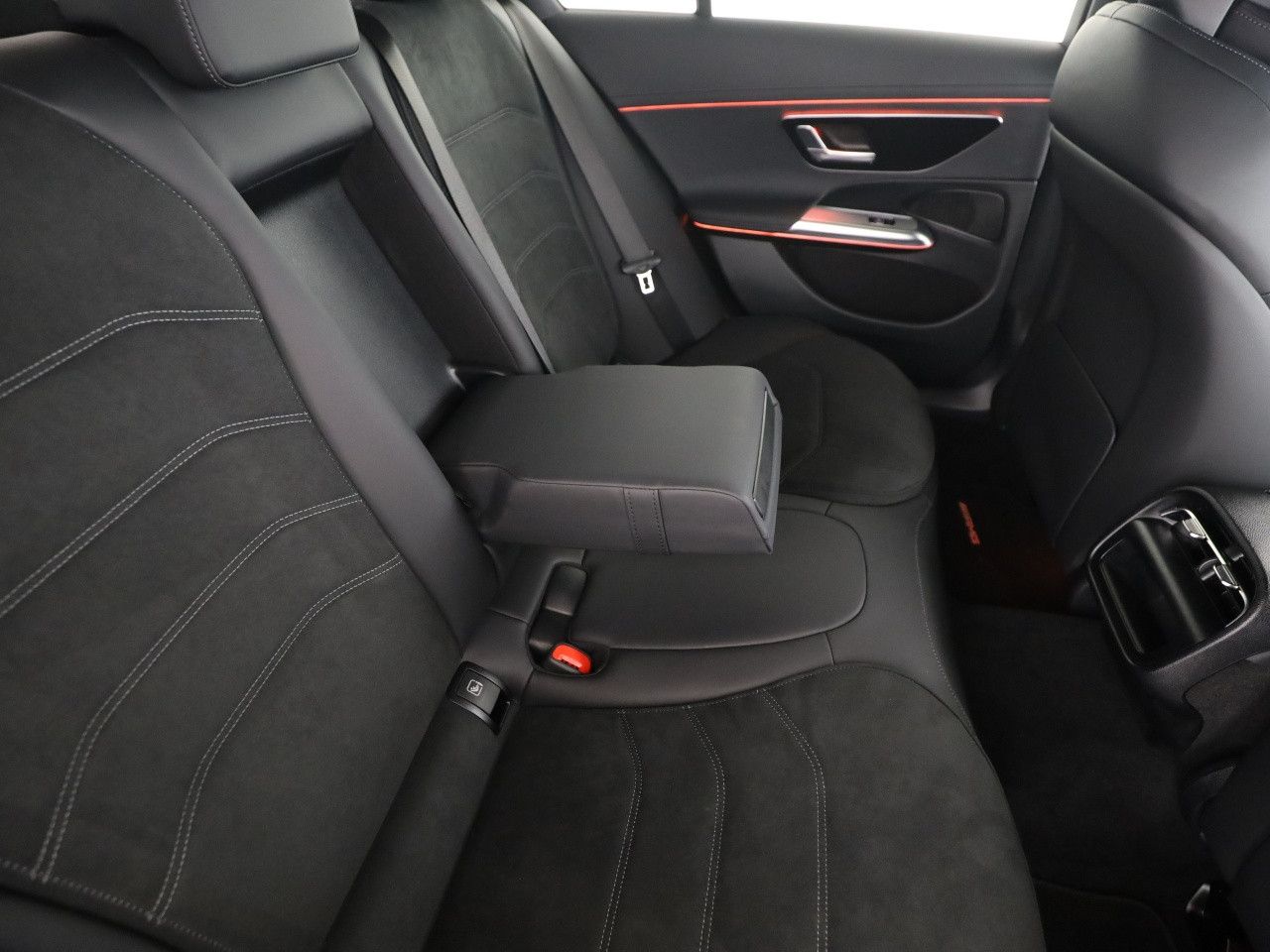 Mercedes-Benz E-Klasse – Bild 18