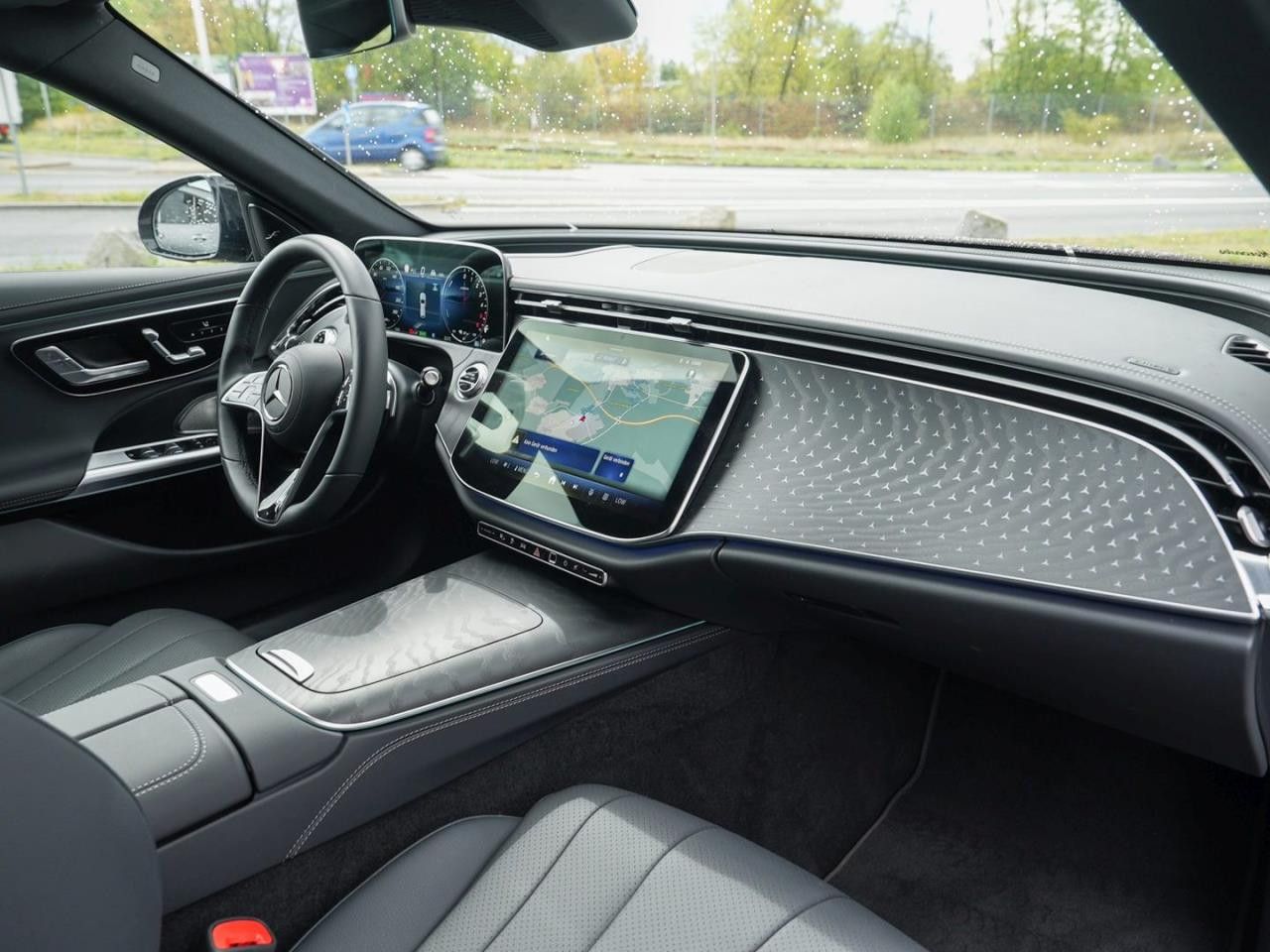 Mercedes-Benz E-Klasse – Bild 9