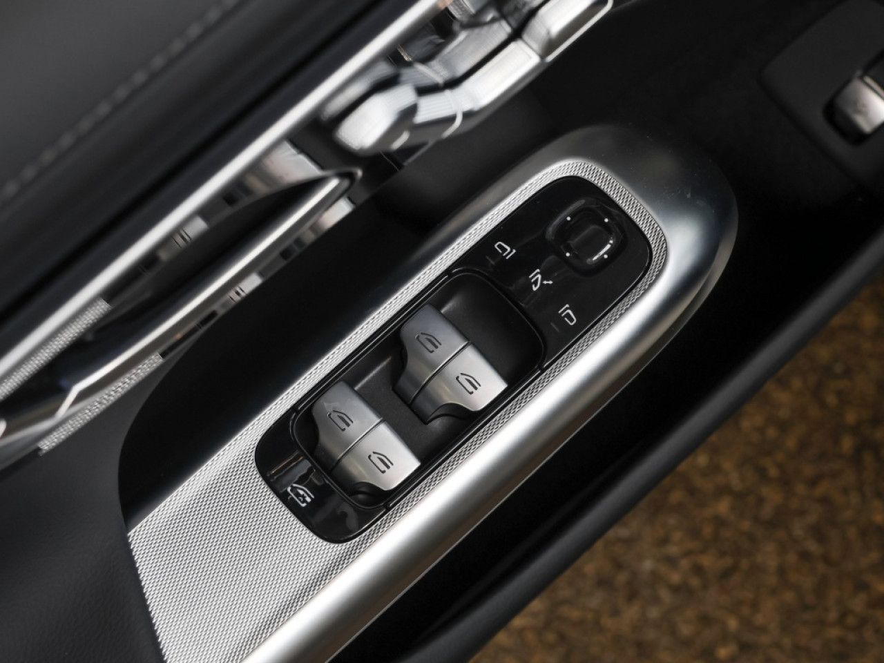 Mercedes-Benz E-Klasse – Bild 14