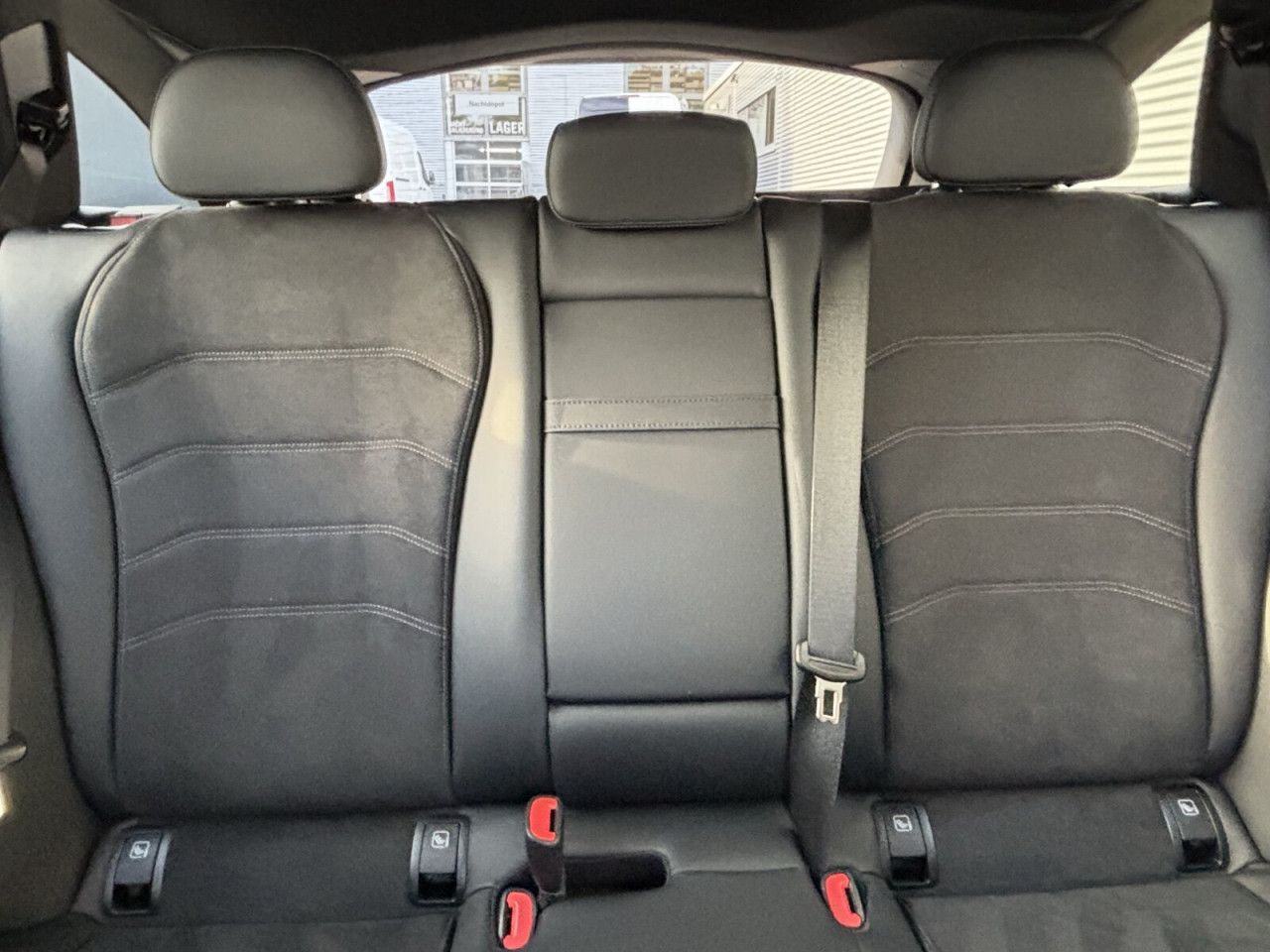 Mercedes-Benz E-Klasse – Bild 14