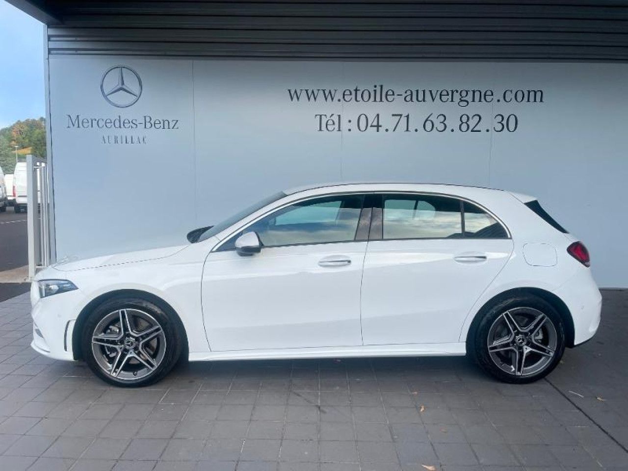 Photo du v&eacute;hicule 3 / 18