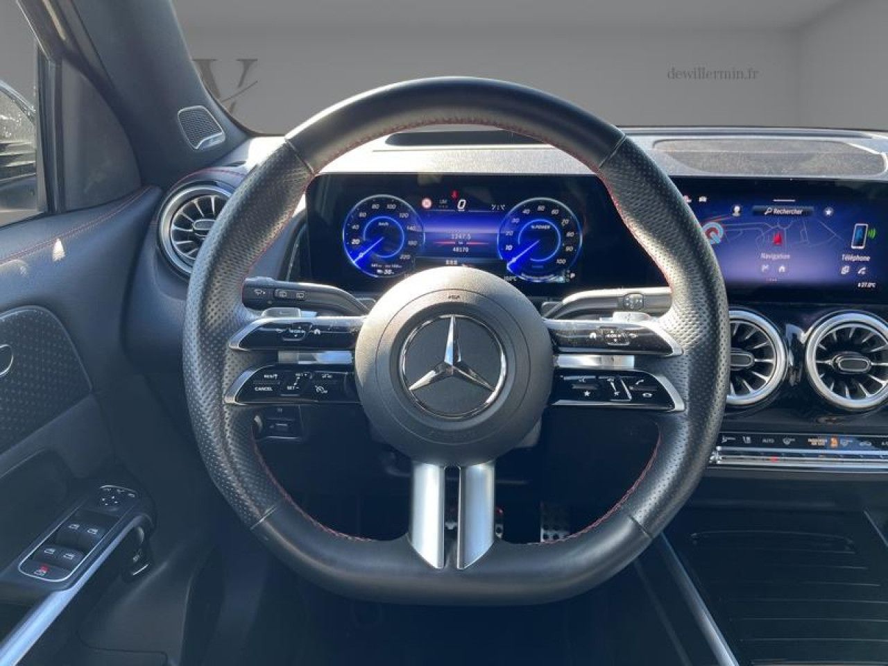 Photo du v&eacute;hicule 13 / 18