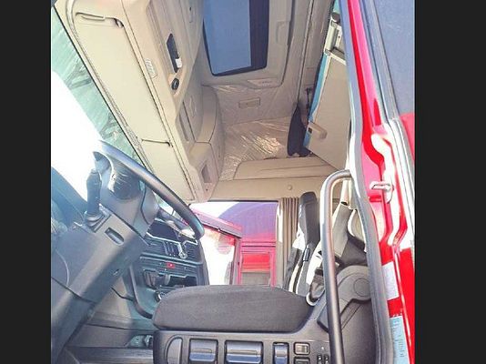 Vehicle image 3 / 4