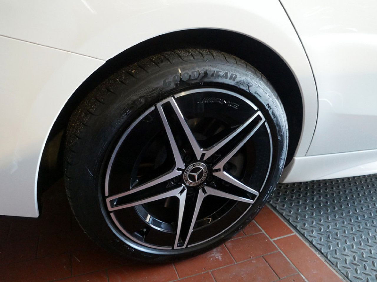 Mercedes-Benz C-Klasse – Bild 9
