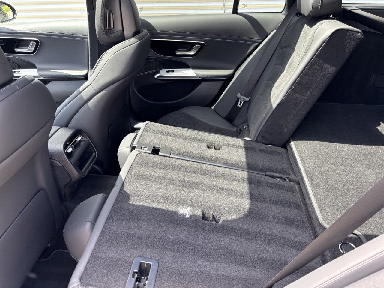 Mercedes-Benz E-Klasse – Bild 17
