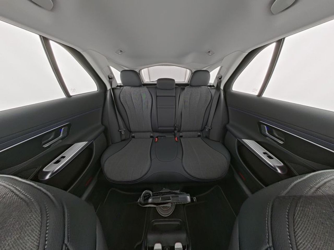 Mercedes-Benz E-Klasse – Bild 7