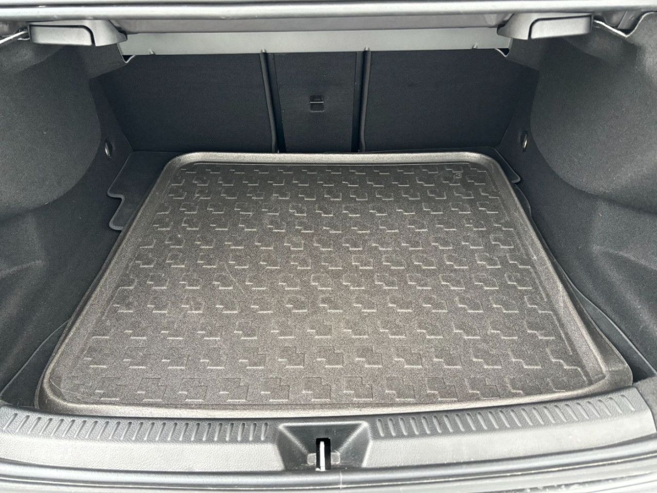 Fahrzeugbild 14 / 17