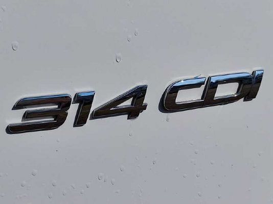 Vehicle image 9 / 10