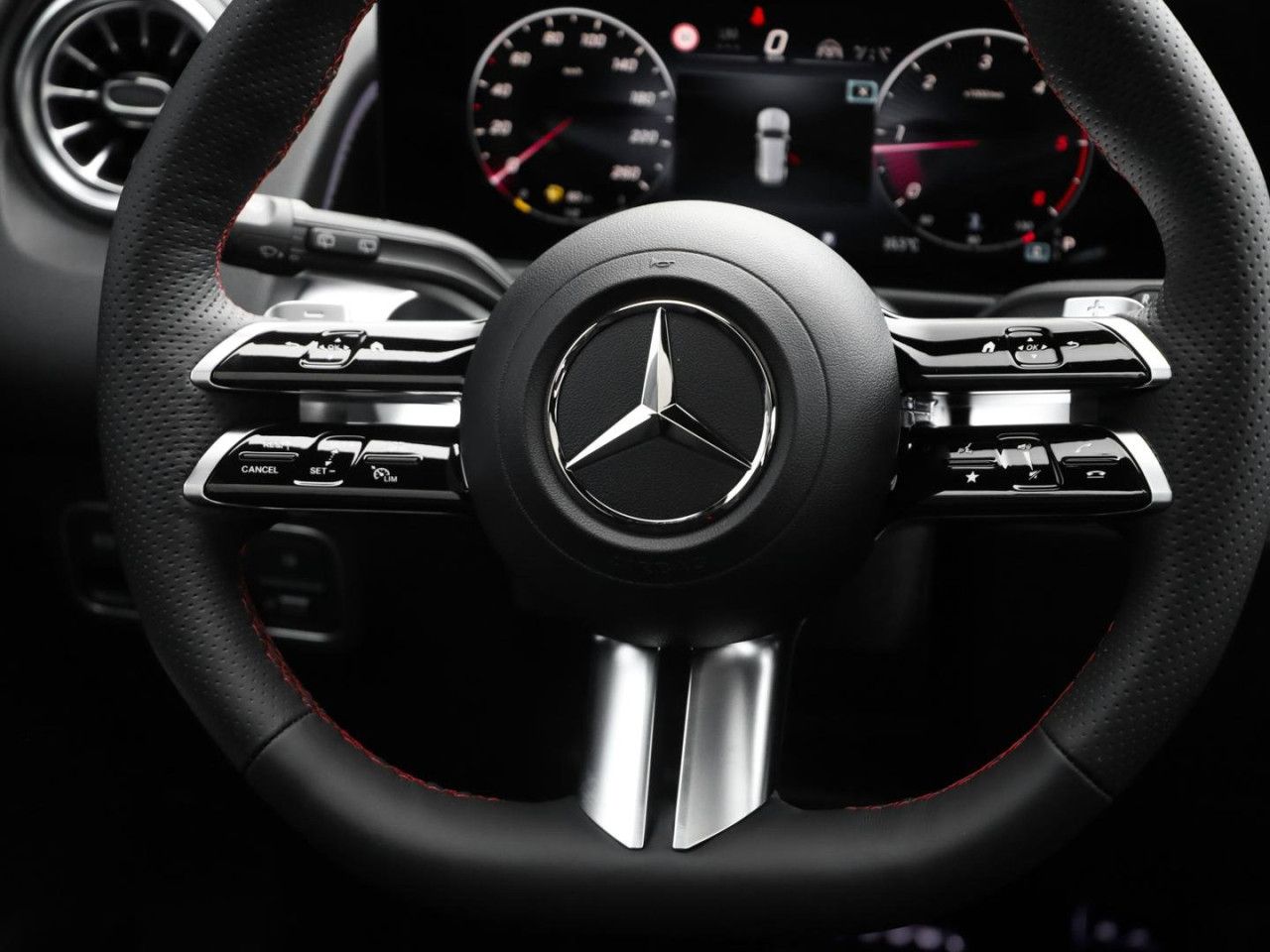 Mercedes-Benz GLB – Bild 14