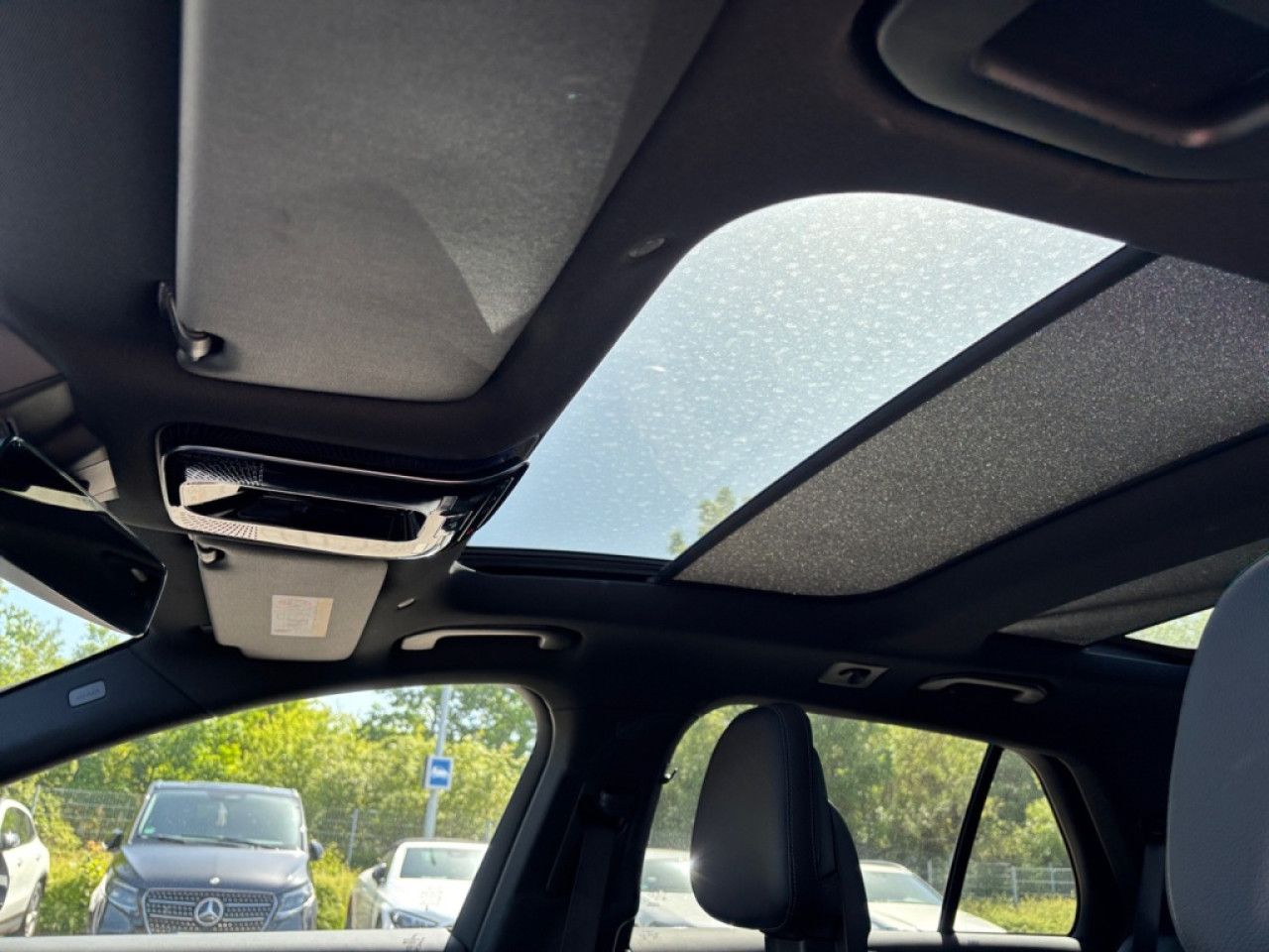 Mercedes-Benz E-Klasse – Bild 14