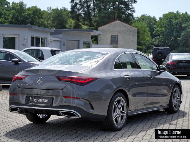 Mercedes-Benz CLA 200