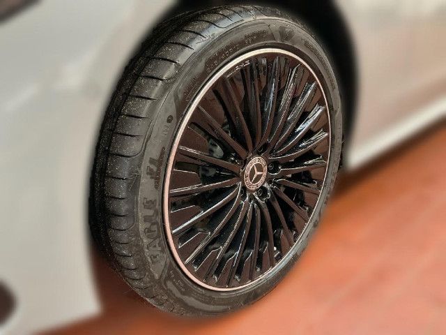 Mercedes-Benz CLE 300 Hybrid