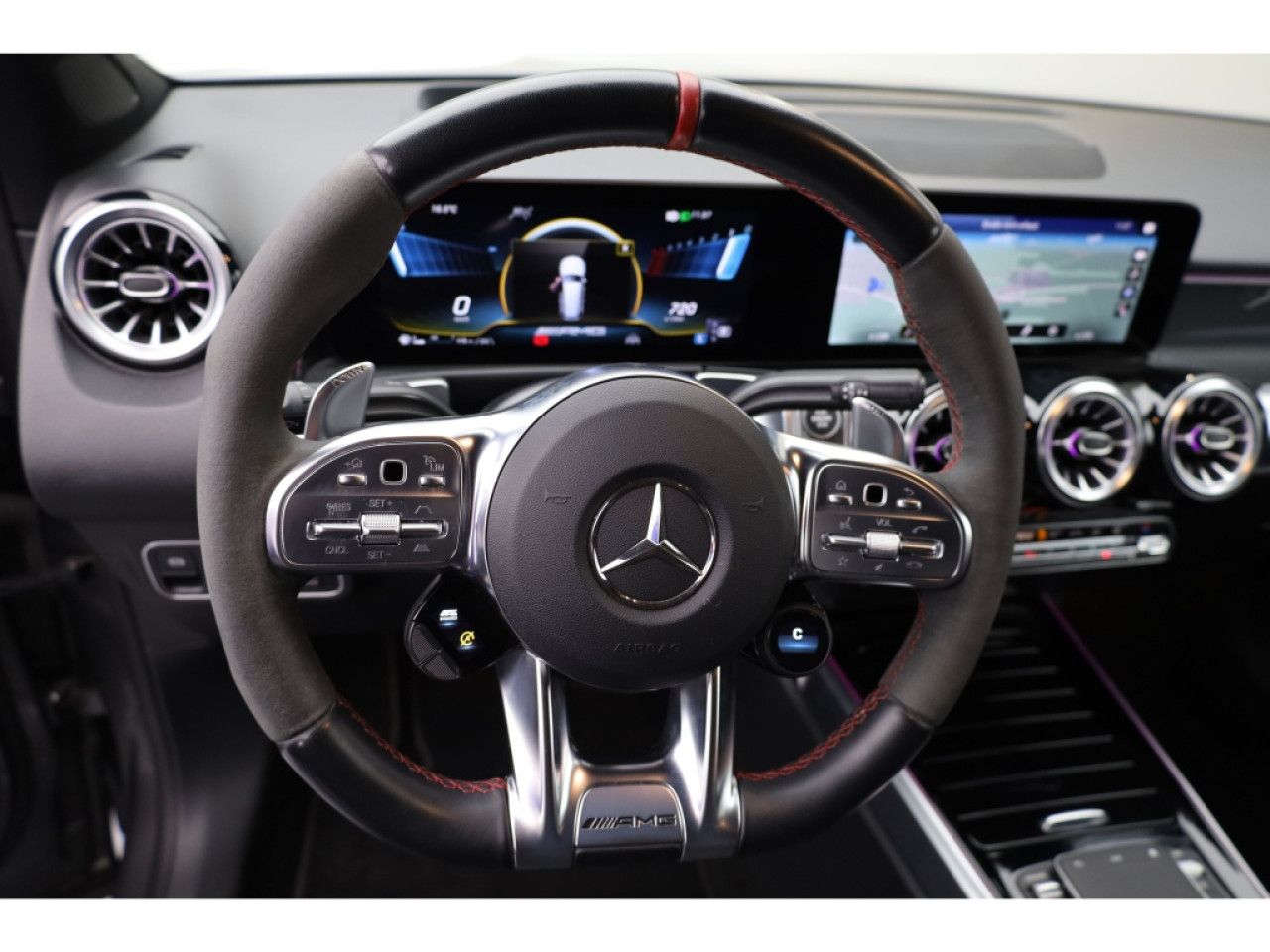 Mercedes-Benz GLB – Bild 19